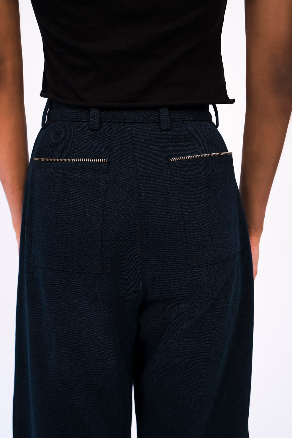 ZIPPER PANEL JEANS