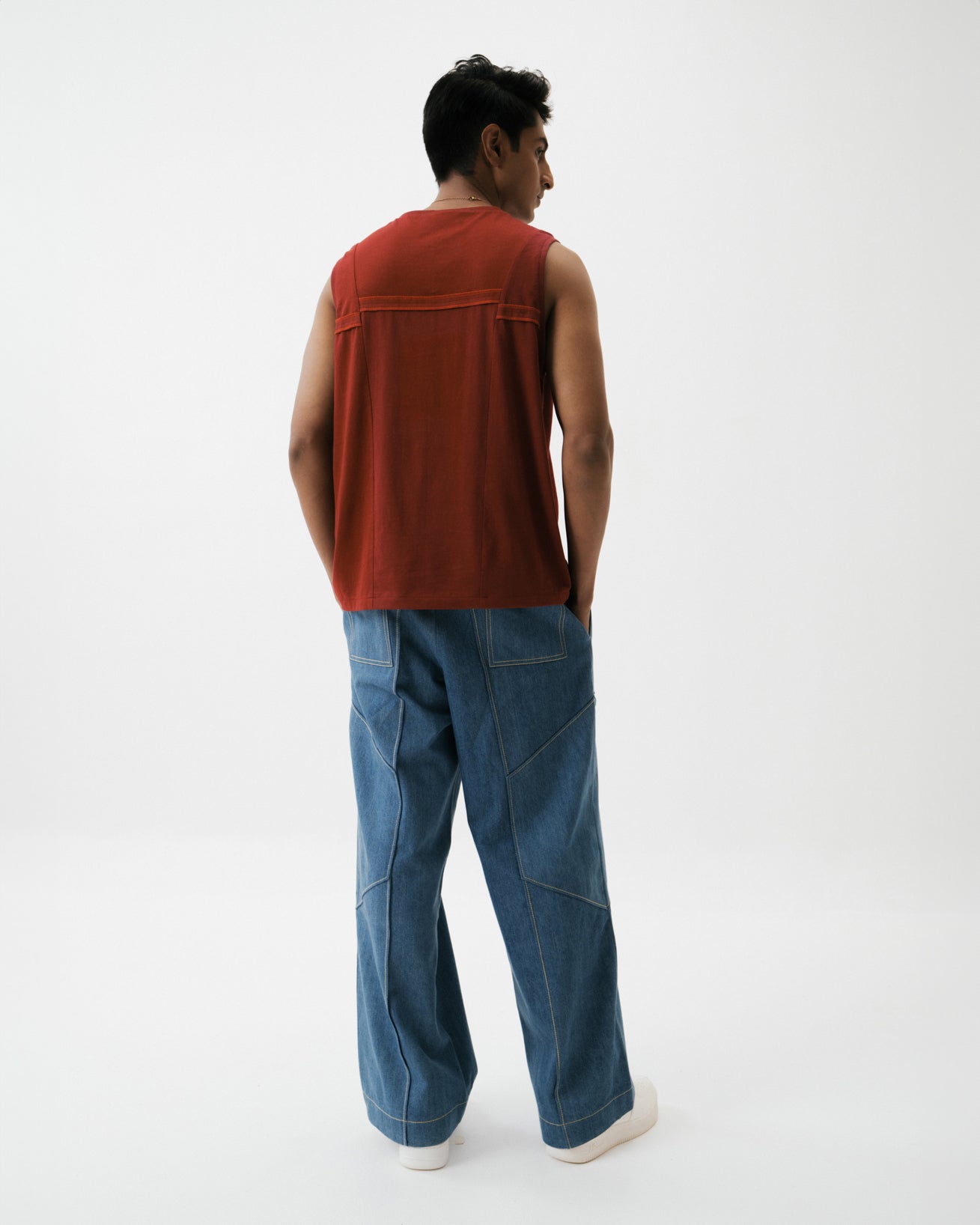 AVENUE VEST (CRIMSON)