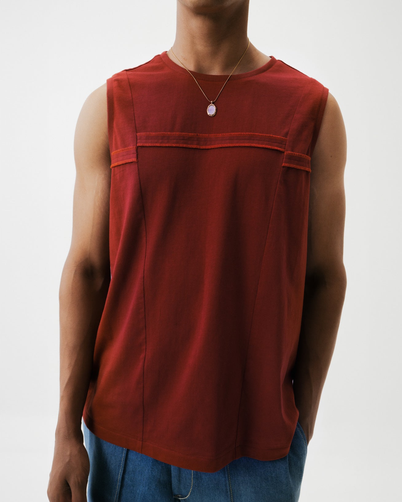 AVENUE VEST (CRIMSON)