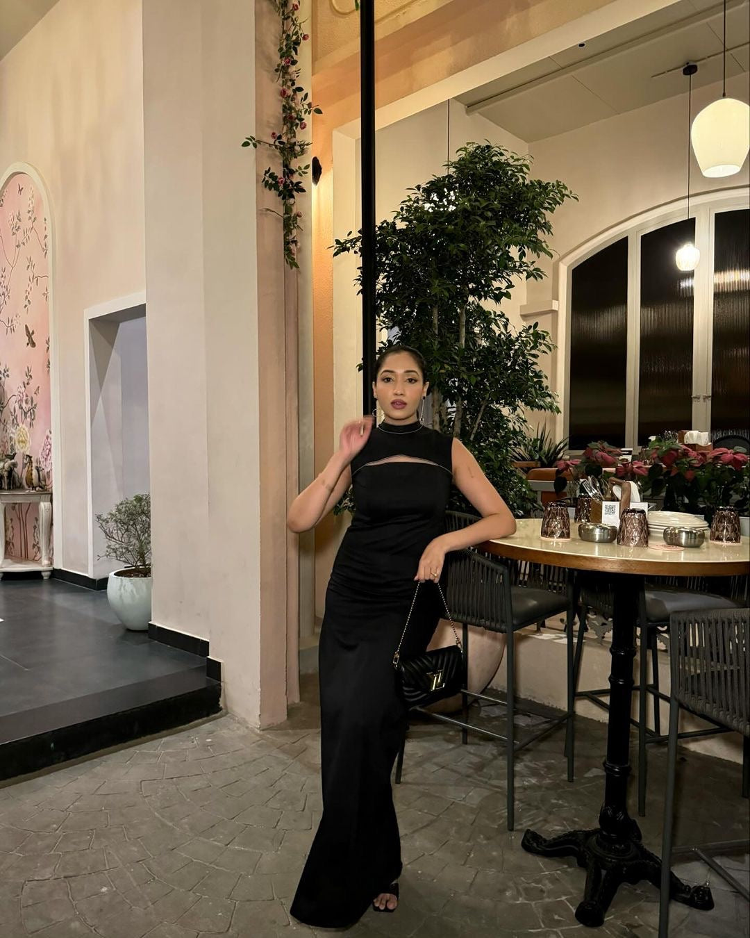 Elongating Serious Black