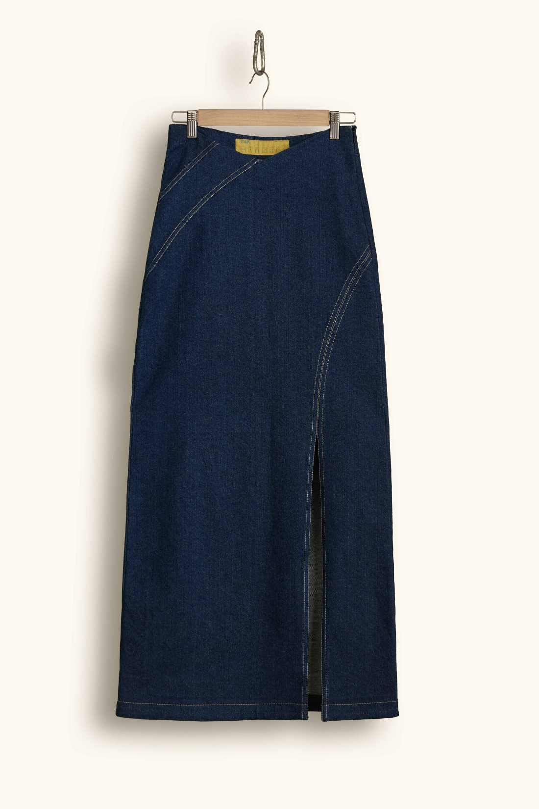 DIAGONAL SLIT SKIRT