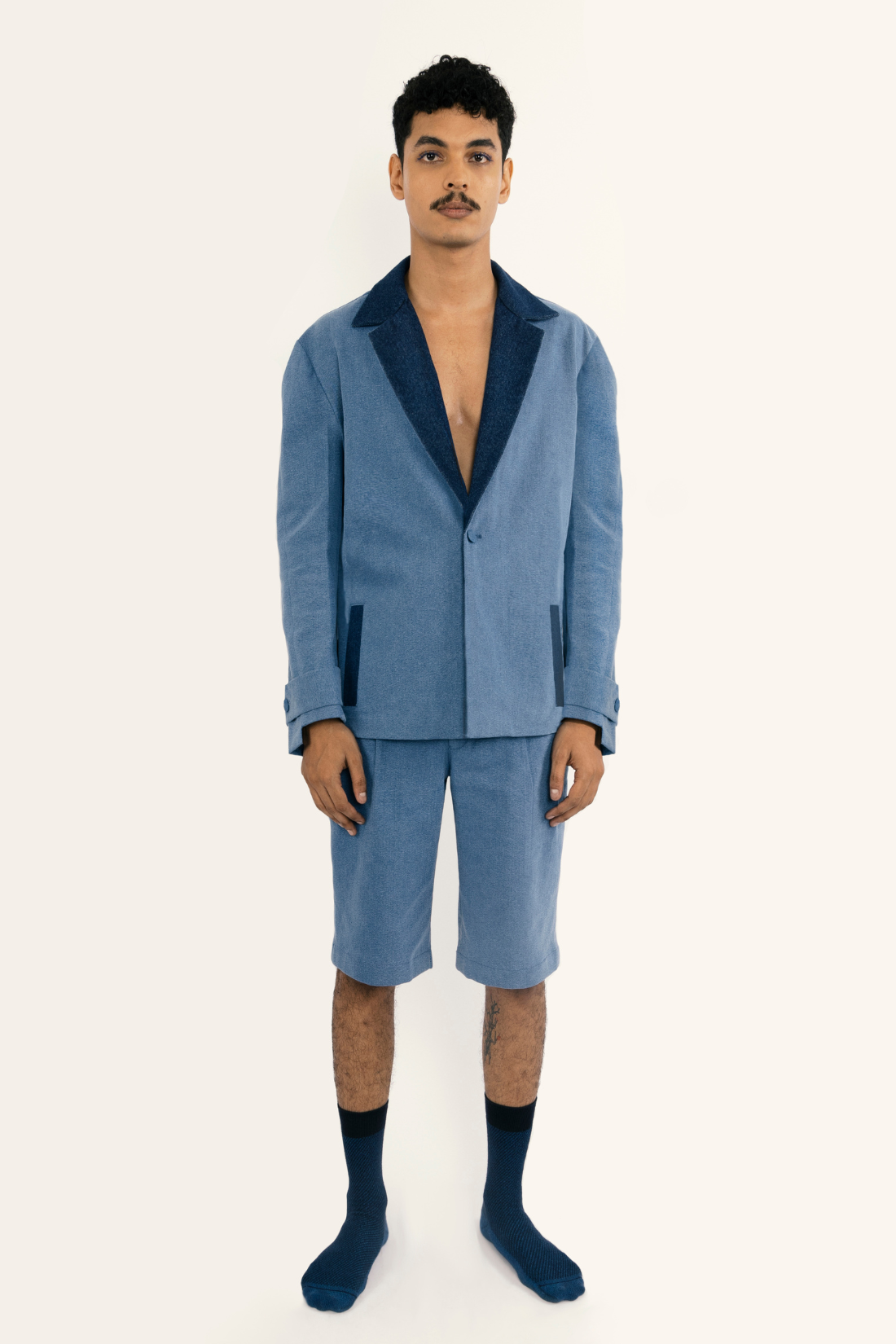 BACK PLEAT JACKET