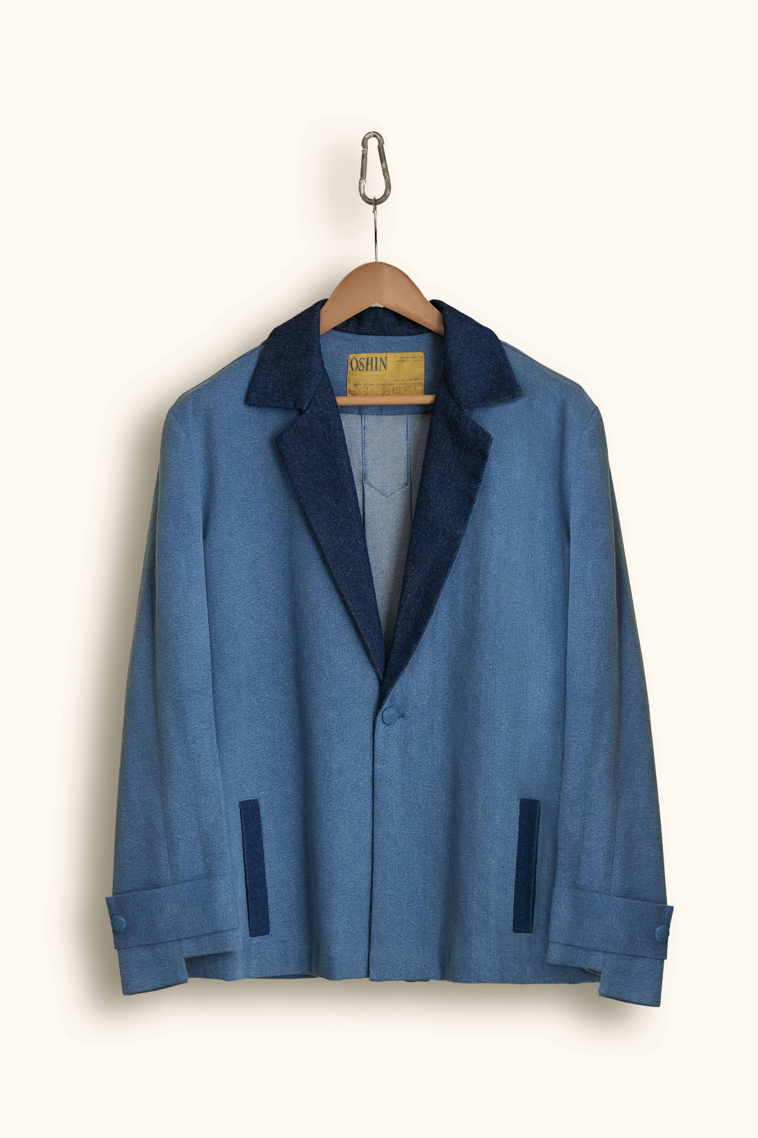 BACK PLEAT JACKET