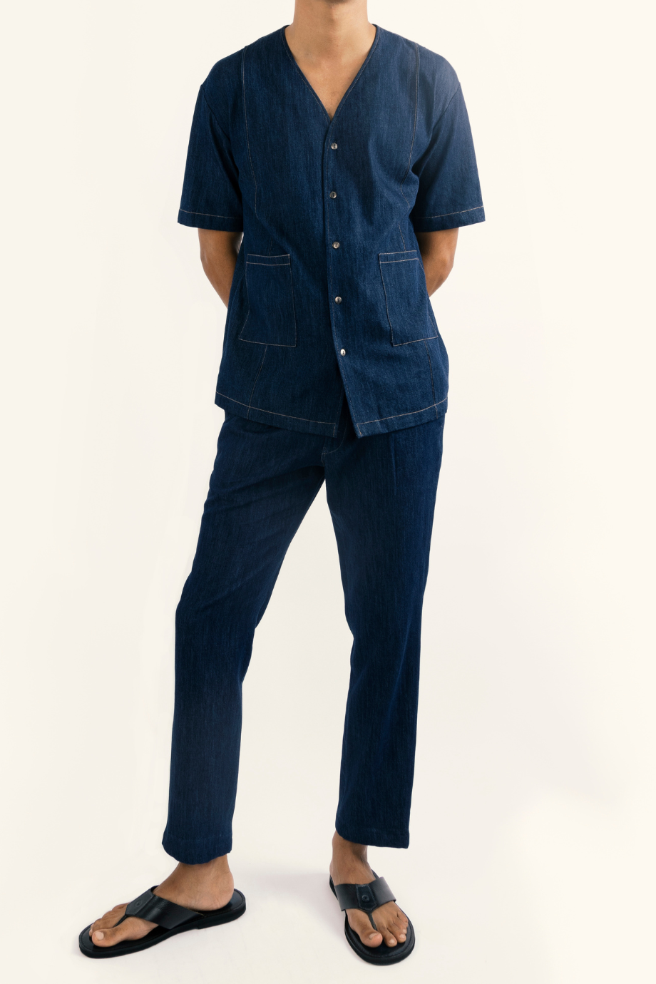PLEATED NARROW PANTS