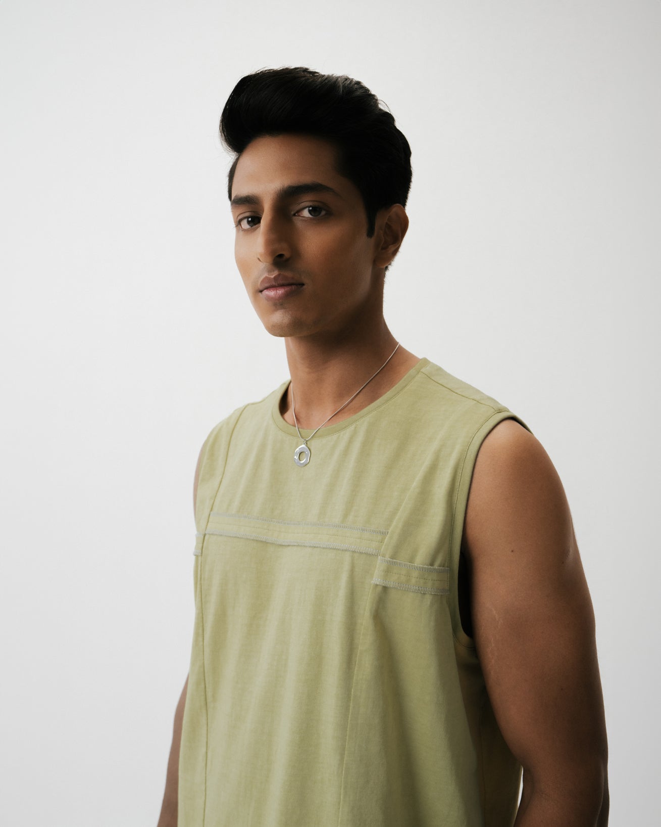 AVENUE VEST (PISTACHIO)