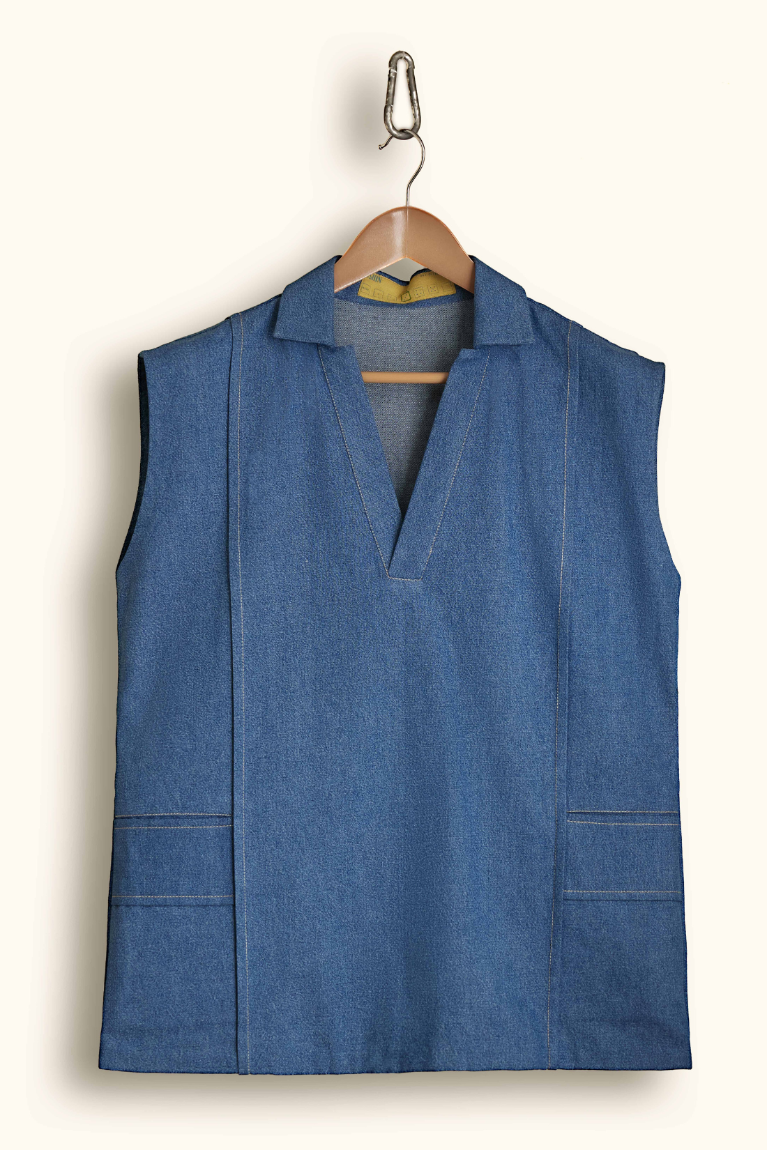 OPEN COLLAR VEST