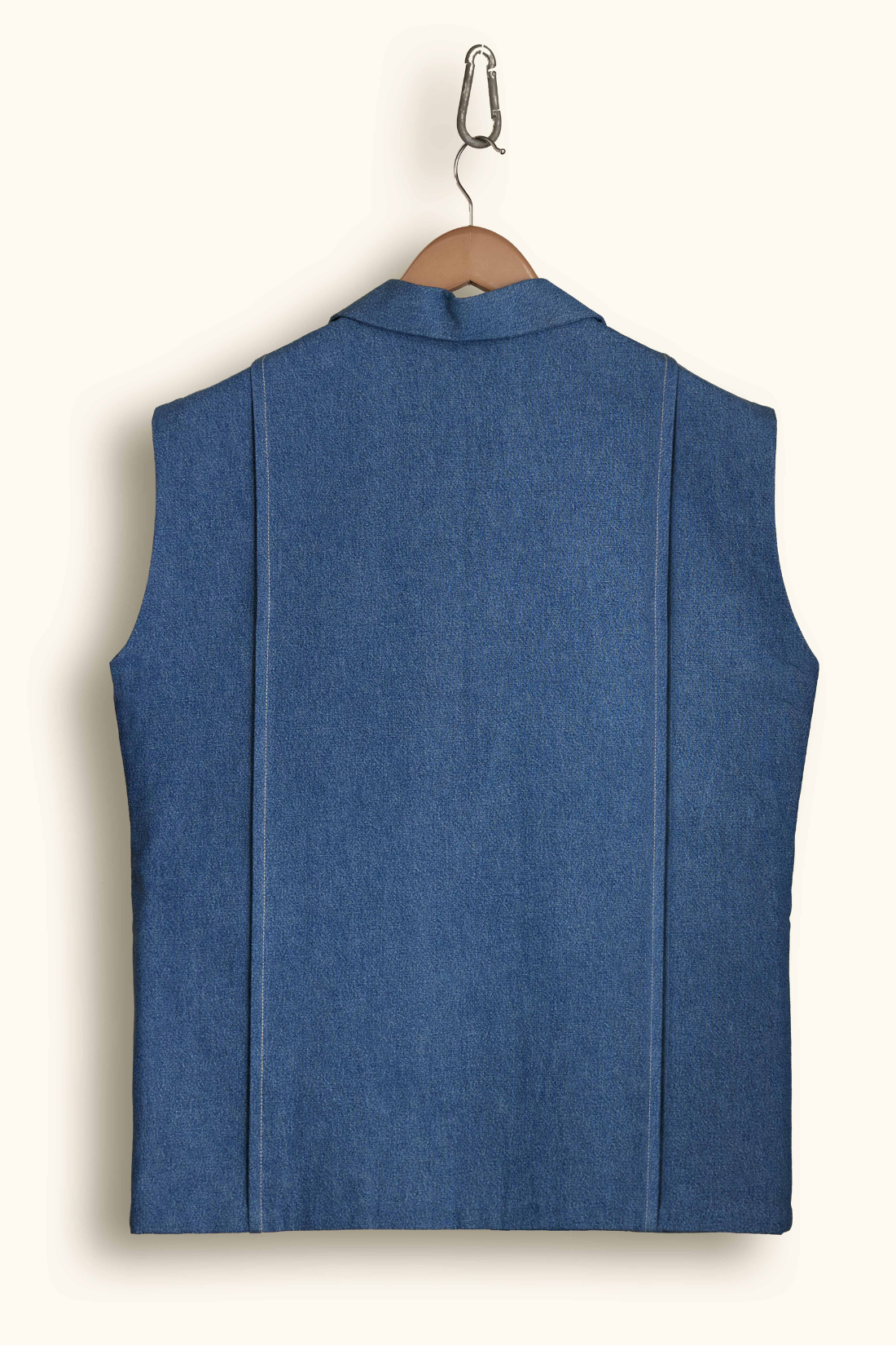 OPEN COLLAR VEST